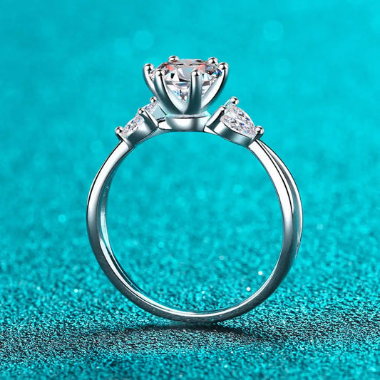 1 Carat Moissanite Solitaire Ring